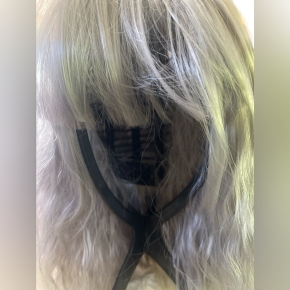 Synthetic modern gray wig with bangs approximately 11” long, wavy curl - Picture 3 of 10